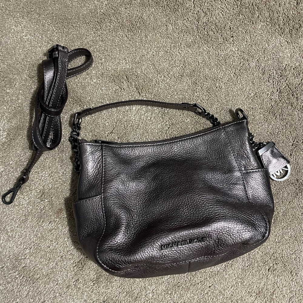 MICHAEL MICHAEL KORS Chandler Silver Leather Large Convertible Shoulder Bag